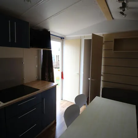 Lägenhet Land's Hause Par La Conciergerie Francaise Emplacement E25a